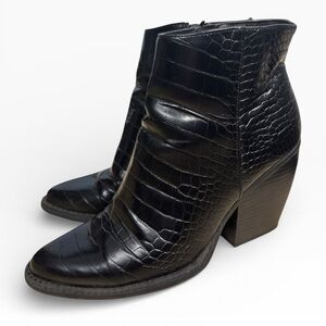 Madden Girl Klicck Black Croc Embossed Ankle Boots Womens Size 8.5 Block Heel